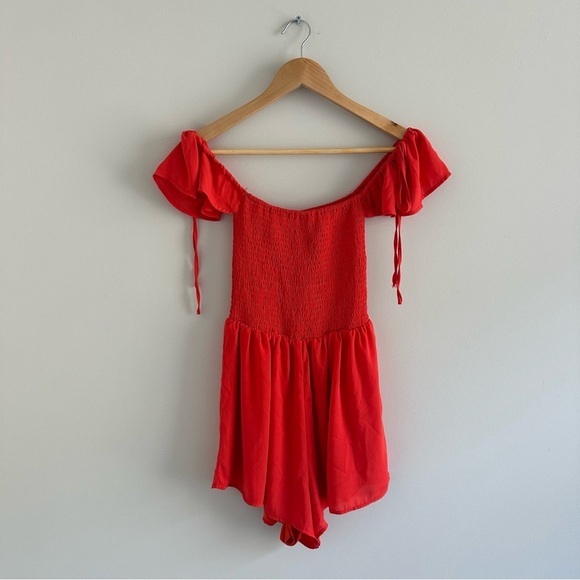 3/$20⚡️ Windsor Red Off The Shoulder Romper Flowy Arm Tie Ring The Alarm Smocked - Picture 4 of 12